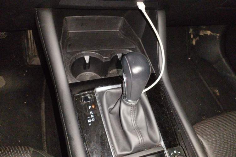 Used Mazda 3 Axela 2022 2.0L Automatic Zhiya Edition Gear Lever