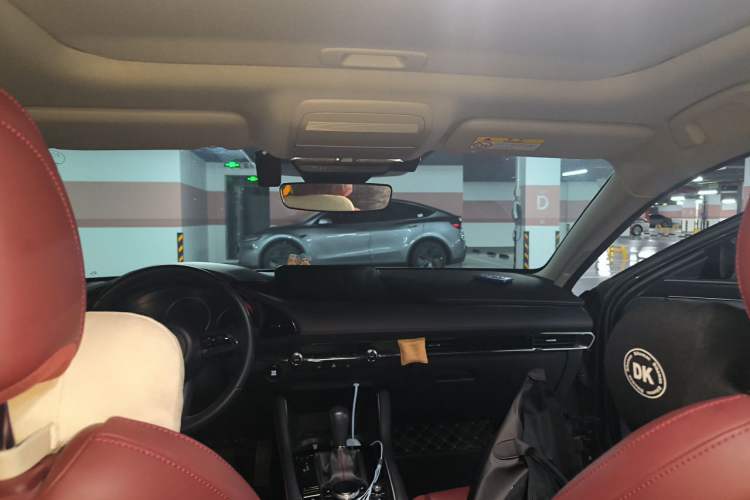Used Mazda 3 Axela 2022 2.0L Automatic Zhi Rui Obsidian Edition Headliner