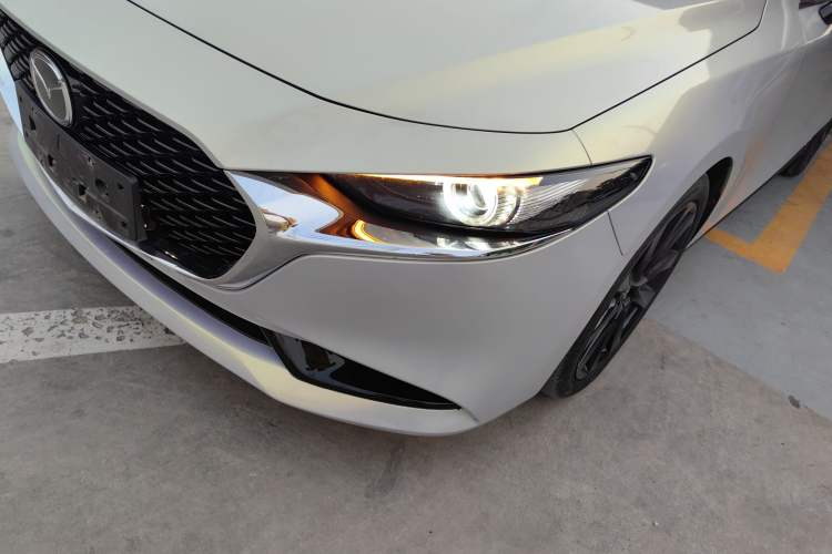 Used Mazda 3 Axela 2022 2.0L Automatic Zhi Rui Obsidian Edition Left Front Headlight