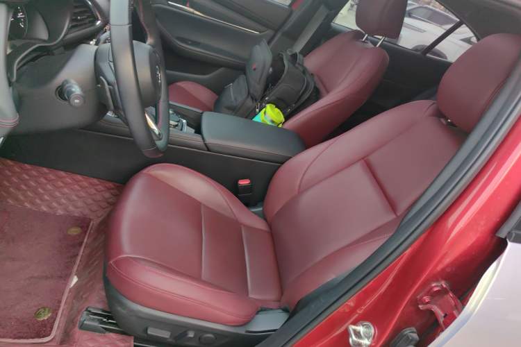 Used Mazda 3 Axela 2022 2.0L Automatic Zhi Rui Obsidian Edition Left Front Seat