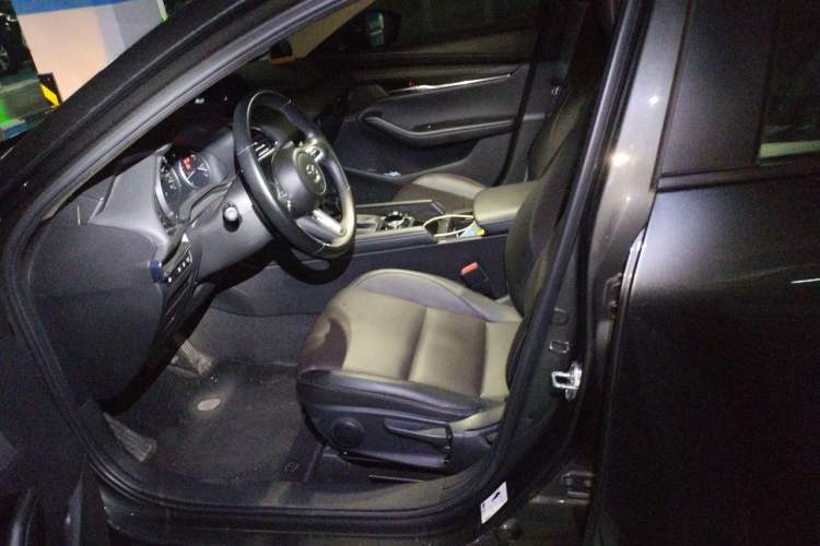 Used Mazda 3 Axela 2022 2.0L Automatic Zhiya Edition Left Front Seat