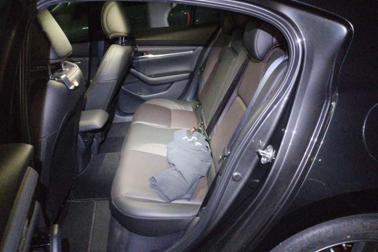 Used Mazda 3 Axela 2022 2.0L Automatic Zhiya Edition Left Rear Seat