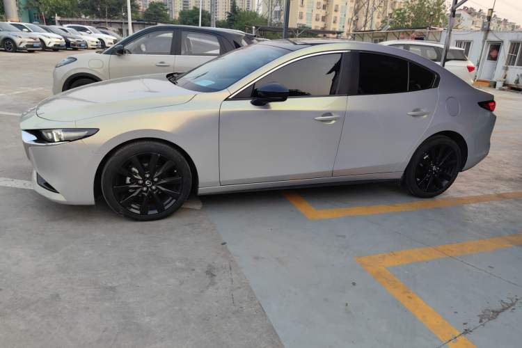 Used Mazda 3 Axela 2022 2.0L Automatic Zhi Rui Obsidian Edition Left Side