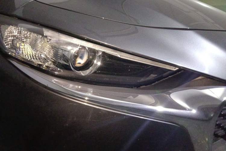 Used Mazda 3 Axela 2022 2.0L Automatic Zhiya Edition Right Front Headlight