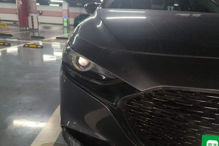 Used Mazda 3 Axela 2022 2.0L Automatic Zhi Rui Obsidian Edition Right Front Headlight