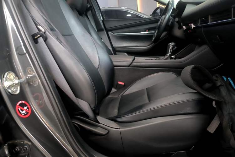 Used Mazda 3 Axela 2022 2.0L Automatic Zhiya Edition Right Front Seat