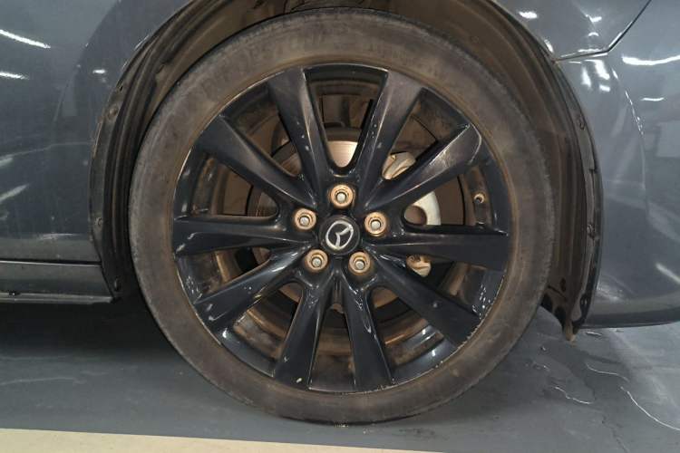 Used Mazda 3 Axela 2022 2.0L Automatic Zhi Rui Obsidian Edition Right Front Wheel Hub