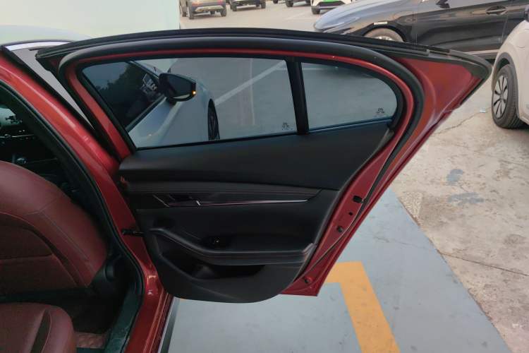 Used Mazda 3 Axela 2022 2.0L Automatic Zhi Rui Obsidian Edition Right Rear Door Interior