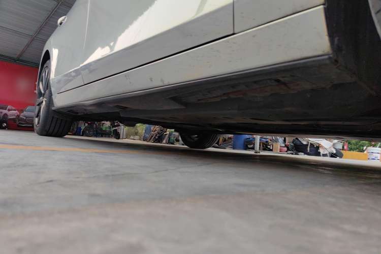 Used Mazda 3 Axela 2022 2.0L Automatic Zhi Rui Obsidian Edition Right Side Sill
