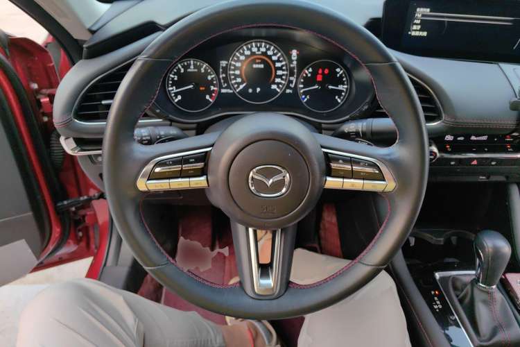 Used Mazda 3 Axela 2022 2.0L Automatic Zhi Rui Obsidian Edition Steering Wheel