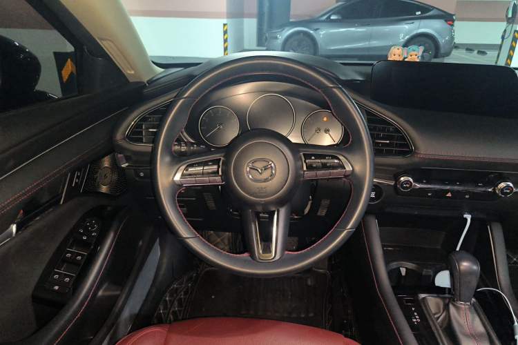 Used Mazda 3 Axela 2022 2.0L Automatic Zhi Rui Obsidian Edition Steering Wheel