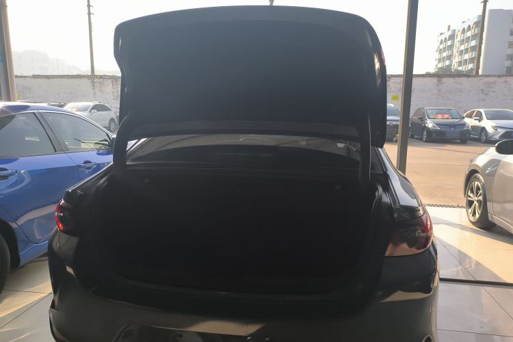 Used Mazda 3 Axela 2022 2.0L Automatic Zhi Rui Edition Trunk