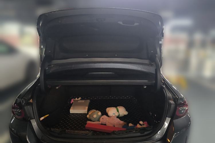 Used Mazda 3 Axela 2022 2.0L Automatic Zhi Rui Obsidian Edition Trunk