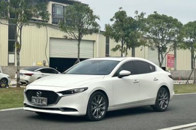 Used Mazda 3 Axela 2022 2.0L Automatic Zhiya Edition