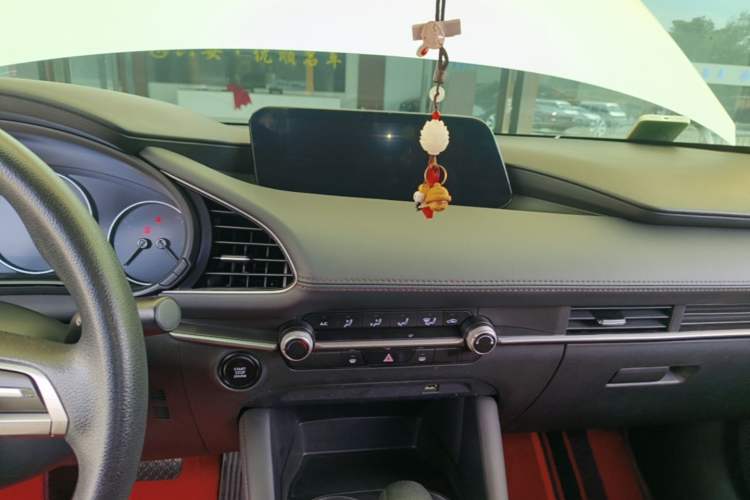 Used Mazda 3 Axela 2022 2.0L Automatic Zhiqing Edition Audio And AC Panel