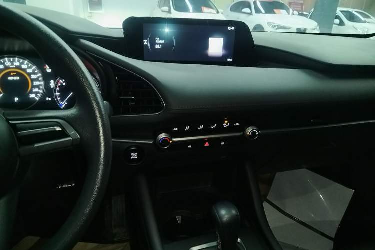 Used Mazda 3 Axela 2022 2.0L Automatic Zhiqing Edition Audio And AC Panel