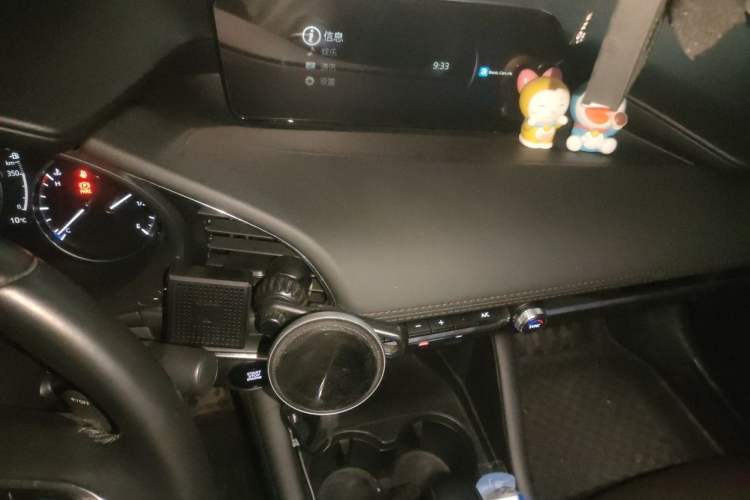 Used Mazda 3 Axela 2022 2.0L Automatic Zhi Rui Edition Audio And AC Panel