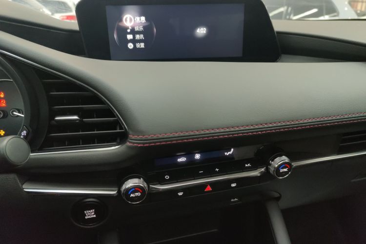 Used Mazda 3 Axela 2022 2.0L Automatic Premium Black Obsidian Edition Audio And AC Panel