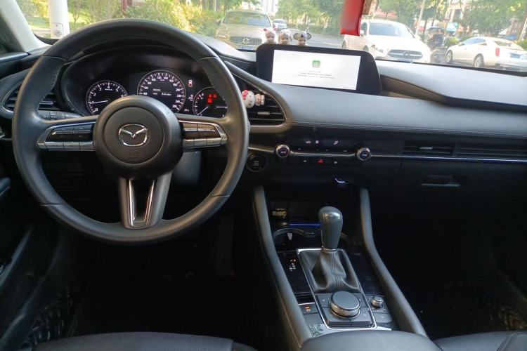 Used Mazda 3 Axela 2022 2.0L Automatic Zhiya Edition Center Console