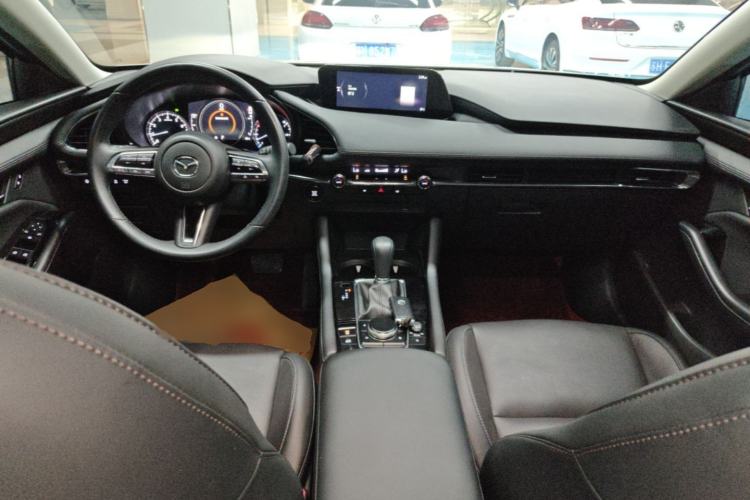 Used Mazda 3 Axela 2022 2.0L Automatic Zhiya Edition Center Console