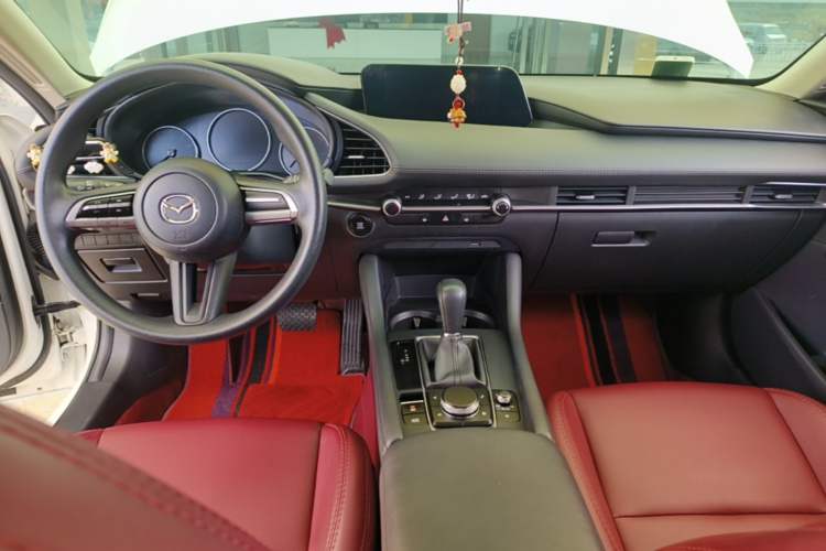 Used Mazda 3 Axela 2022 2.0L Automatic Zhiqing Edition Center Console