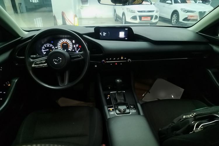 Used Mazda 3 Axela 2022 2.0L Automatic Zhiqing Edition Center Console