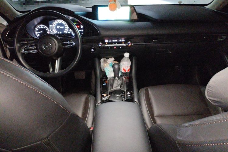Used Mazda 3 Axela 2022 2.0L Automatic Zhiya Edition Center Console