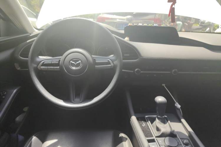 Used Mazda 3 Axela 2022 2.0L Automatic Zhiqing Edition Center Console