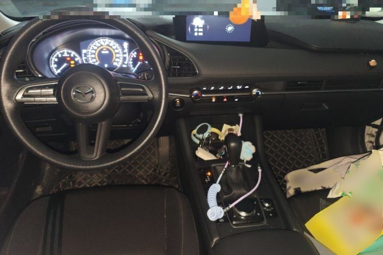 Used Mazda 3 Axela 2022 2.0L Automatic Zhiqing Edition Center Console