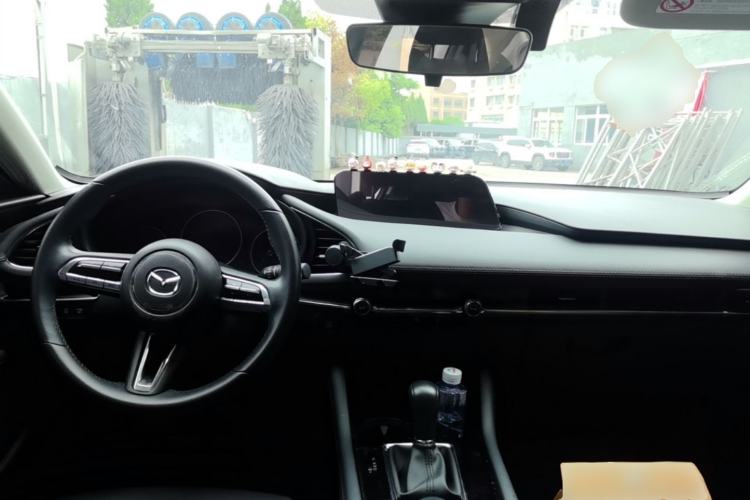 Used Mazda 3 Axela 2022 2.0L Automatic Zhiya Edition Center Console