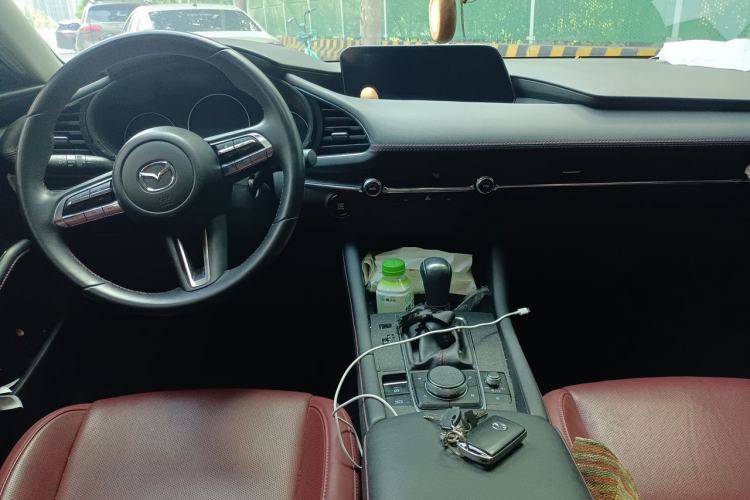 Used Mazda 3 Axela 2022 2.0L Automatic Premium Black Obsidian Edition Center Console
