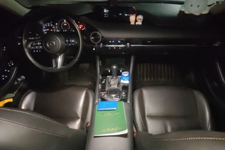 Used Mazda 3 Axela 2022 2.0L Automatic Zhi Rui Edition Center Console