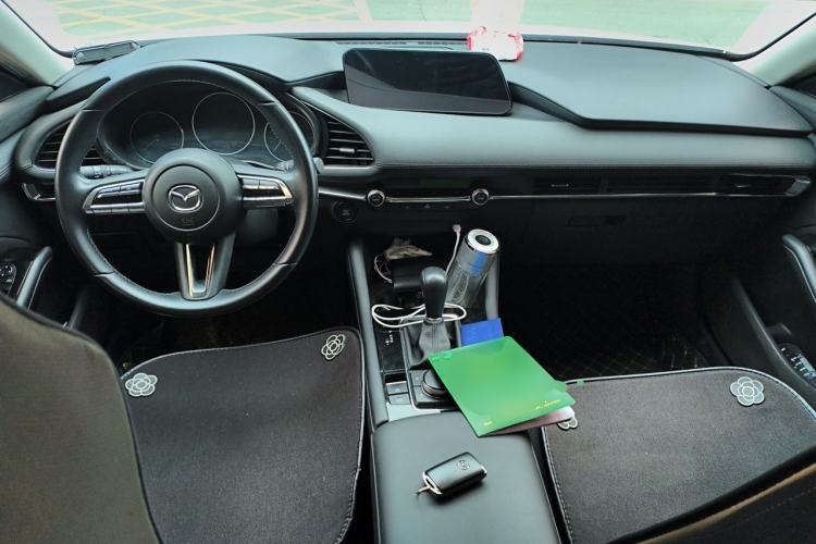 Used Mazda 3 Axela 2022 2.0L Automatic ZhiXuan Edition Center Console