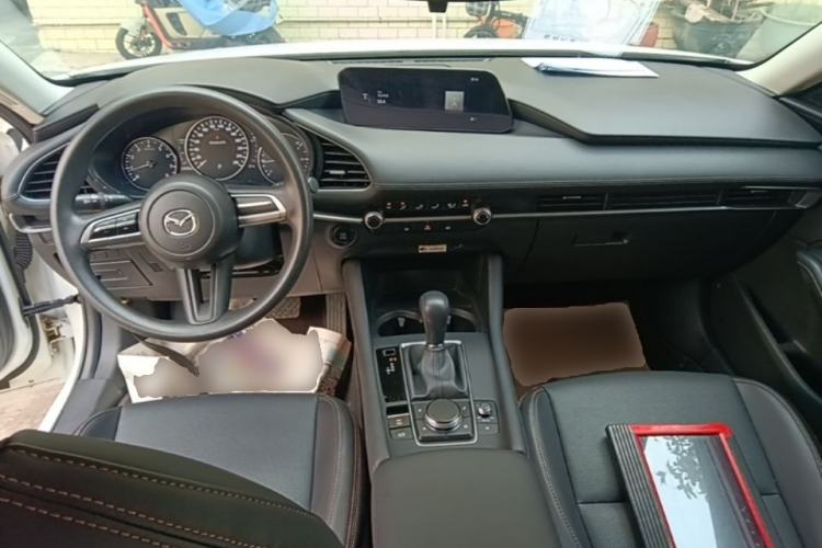 Used Mazda 3 Axela 2022 2.0L Automatic Zhiqing Edition Center Console