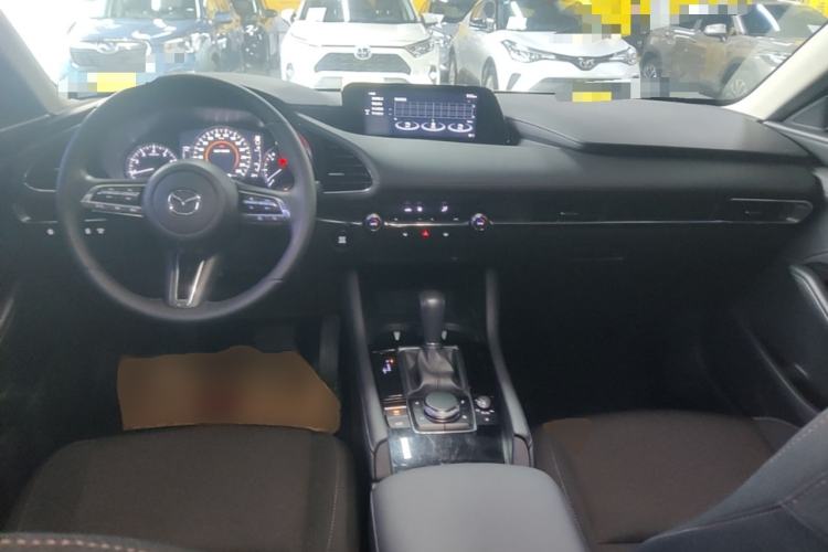 Used Mazda 3 Axela 2022 2.0L Automatic ZhiXuan Edition Center Console