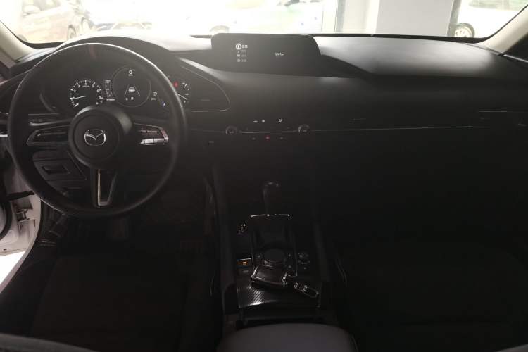 Used Mazda 3 Axela 2022 2.0L Automatic ZhiXuan Edition Center Console