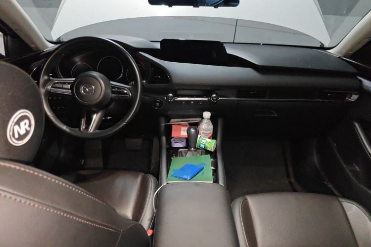 Used Mazda 3 Axela 2022 2.0L Automatic Zhi Rui Edition Center Console