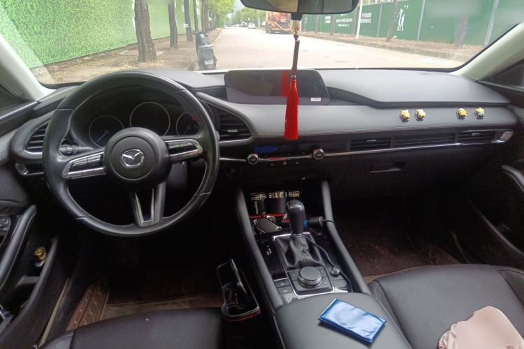 Used Mazda 3 Axela 2022 2.0L Automatic Zhiya Edition Center Console