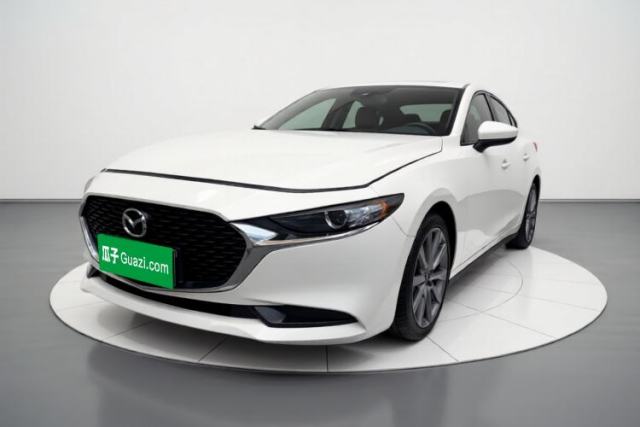 Ojetý Mazda 3 Axela 2022 2.0L Automatic ZhiXuan Edition
