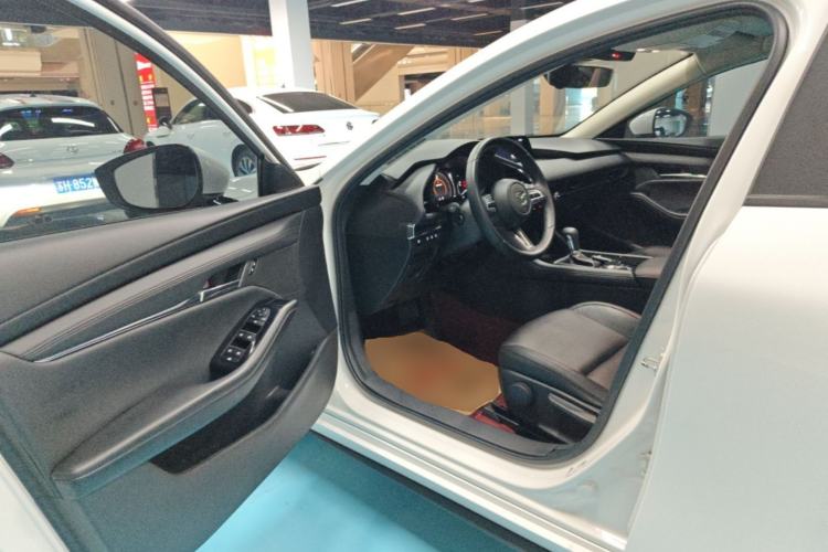 Used Mazda 3 Axela 2022 2.0L Automatic Zhiya Edition Driver Seat