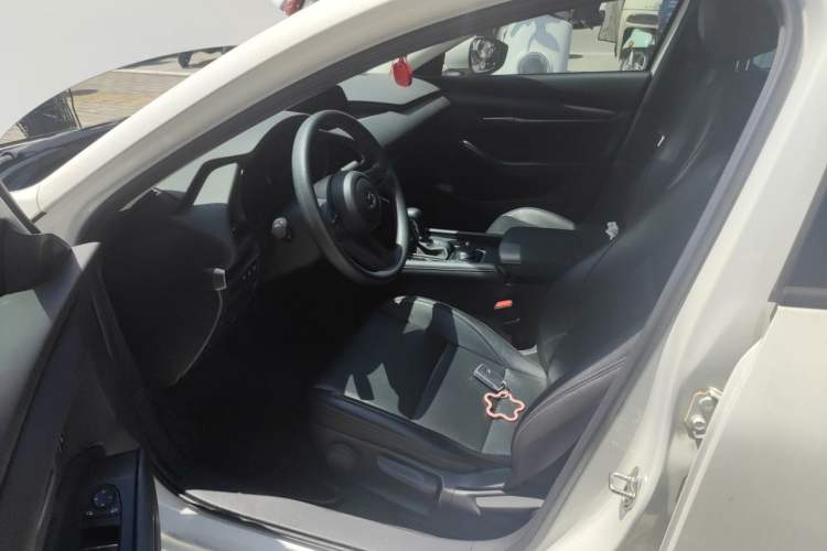Used Mazda 3 Axela 2022 2.0L Automatic Zhiqing Edition Driver Seat