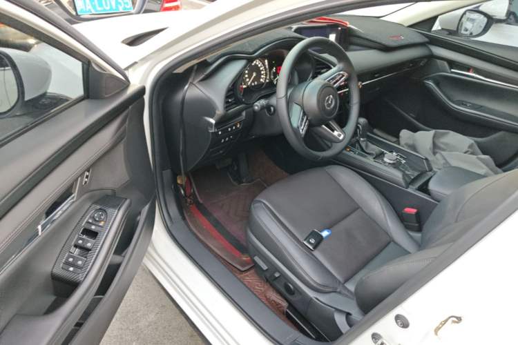 Used Mazda 3 Axela 2022 2.0L Automatic Zhi Rui Edition Driver Seat