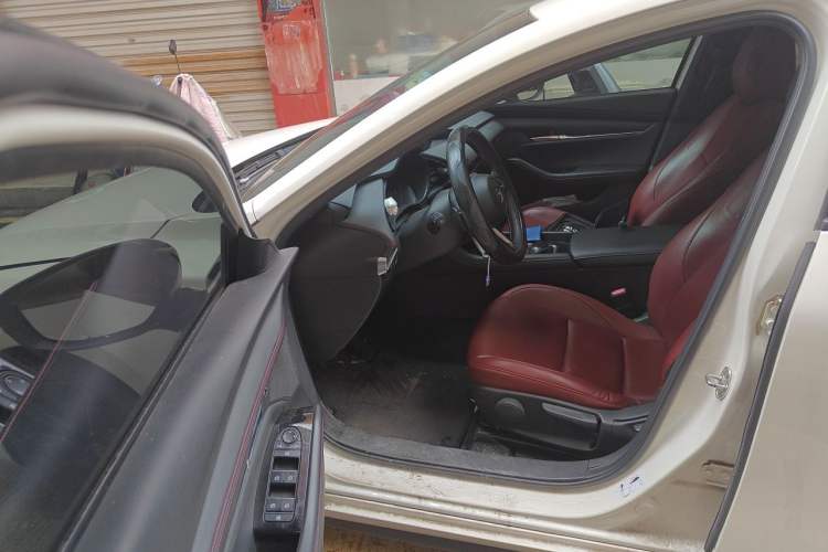Used Mazda 3 Axela 2022 2.0L Automatic Zhiya Edition Driver Seat