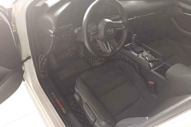 Used Mazda 3 Axela 2022 2.0L Automatic ZhiXuan Edition Driver Seat