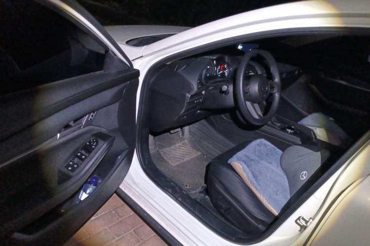 Used Mazda 3 Axela 2022 2.0L Automatic Zhiqing Edition Driver Seat