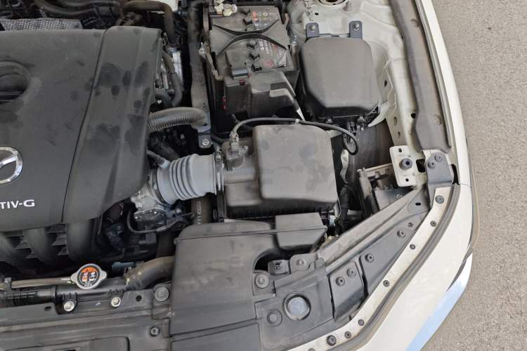 Used Mazda 3 Axela 2022 2.0L Automatic Zhi Rui Edition Engine Bay Left