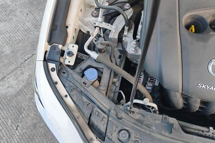 Used Mazda 3 Axela 2022 2.0L Automatic Zhiqing Edition Engine Bay Right
