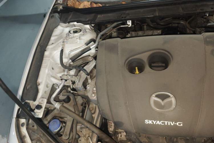 Used Mazda 3 Axela 2022 2.0L Automatic Zhiqing Edition Engine Bay Right