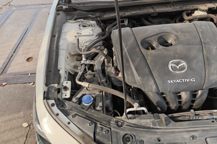 Used Mazda 3 Axela 2022 2.0L Automatic Zhi Rui Edition Engine Bay Right