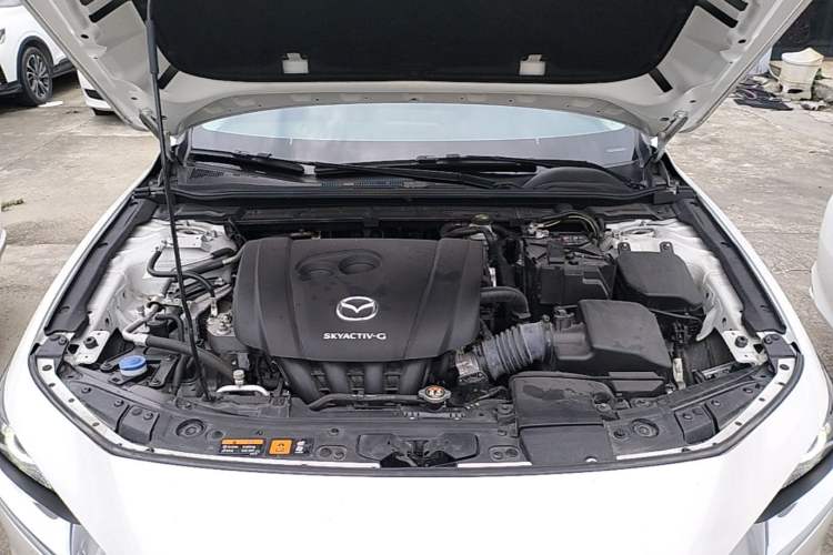 Used Mazda 3 Axela 2022 2.0L Automatic Zhiyao Obsidian Edition Engine Bay